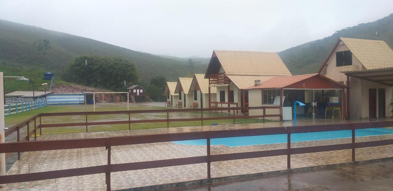 Pousada Recanto Feliz Carvalhos Mg Екстериор снимка