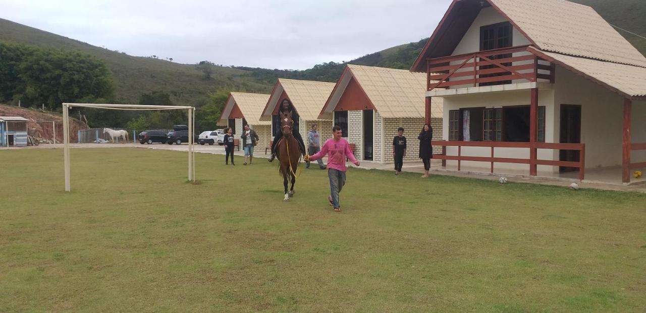 Pousada Recanto Feliz Carvalhos Mg Екстериор снимка